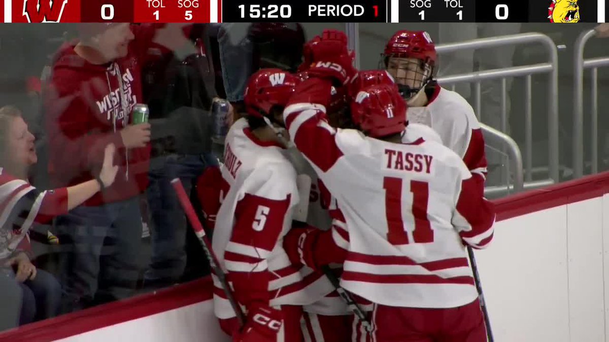 FEELIN' HOLLY AND JOLLY 😁🎁 Finley (Quinn Finley) nets his 13th goal of the year! 🍎: Jack Phelan &amp; Ryland Mosley