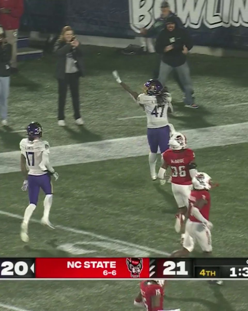 EAST CAROLINA 86-YARD TD RUN TO TAKE THE LEAD OVER NC STATE 🏴‍☠️