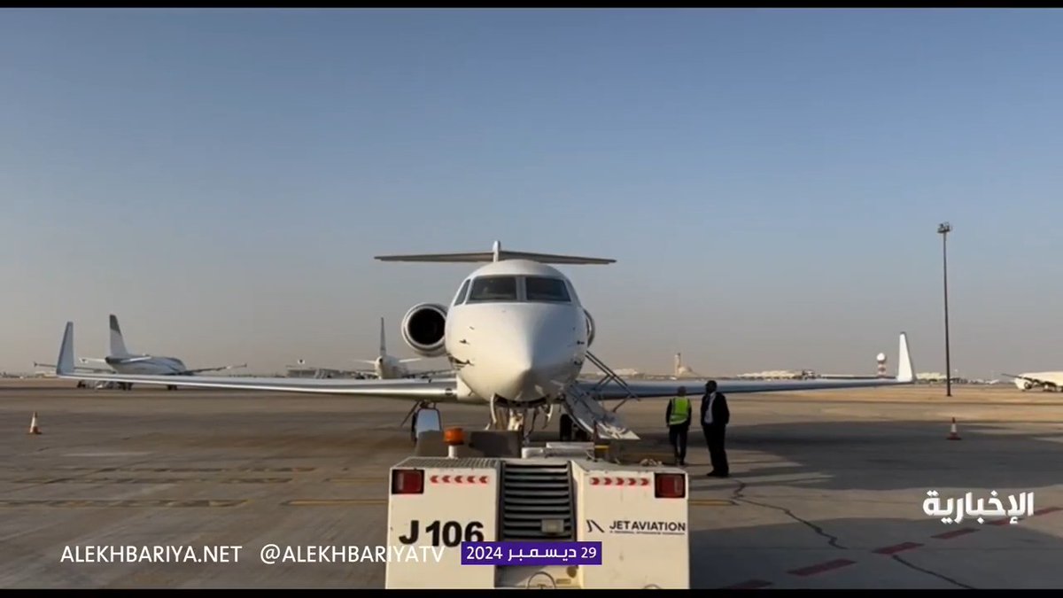 طائرة سعودية خاصة في طريقها إلى #بيروت لنقل أسرة سورية لاجئة من لبنان إلى الرياض، لإجراء عملية فصل التوأم السيامي. -
