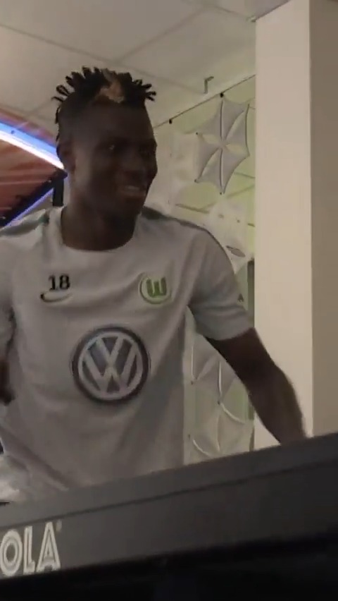🙂 Victor Osimhen'in 18 yaşında, Wolfsburg dönemindeki hâli.