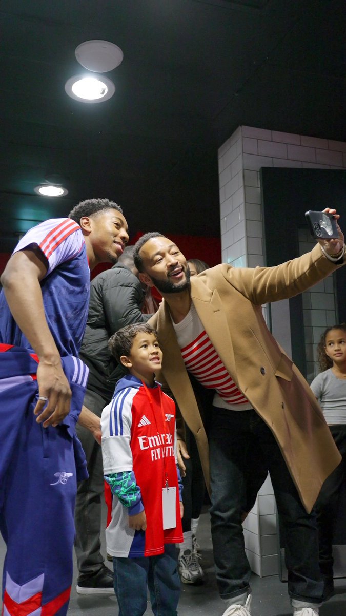 When Miles met Myles ❤️ John Legend and Chrissy Teigen paid a visit to Emirates Stadium on Friday night 🤝