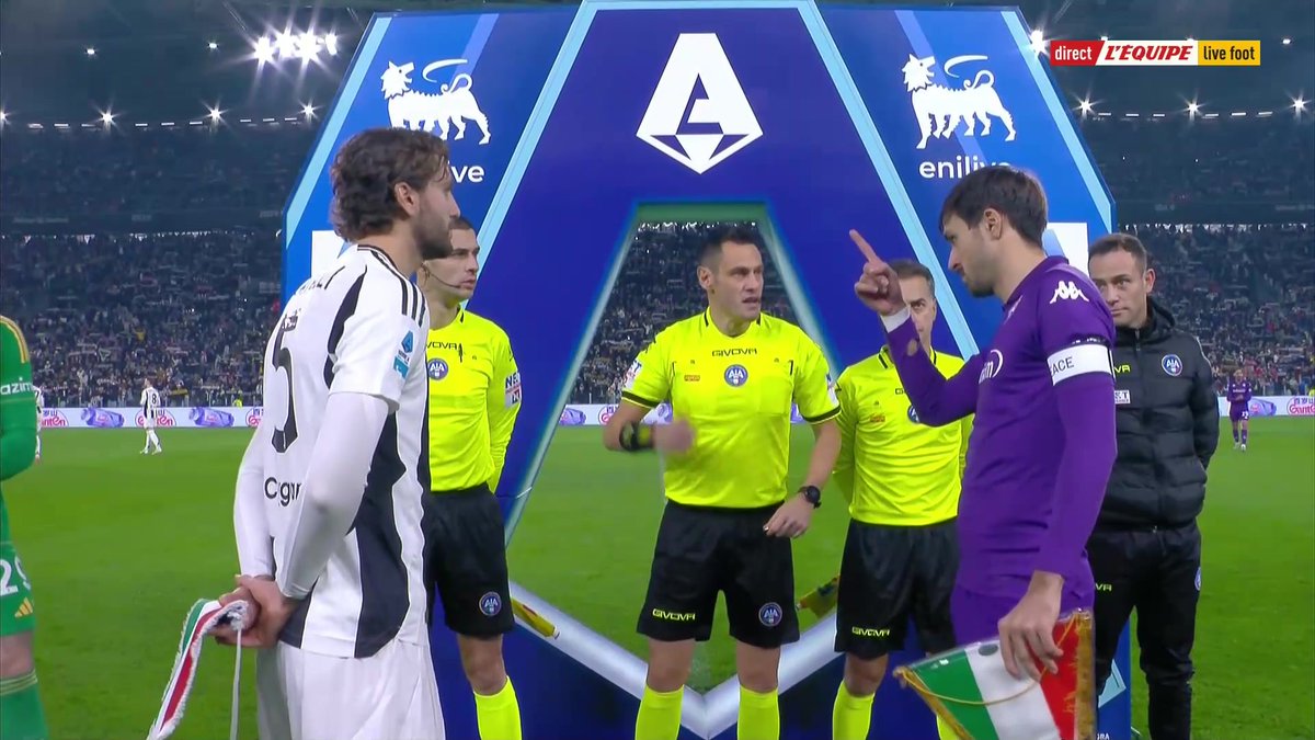 🔊 Sacrée ambiance au Juventus Stadium avec l'hymne de la Juve avant le début du match contre la Fiorentina ! Suivez le match en direct sur L'Équipe live foot : #lequipeFOOT