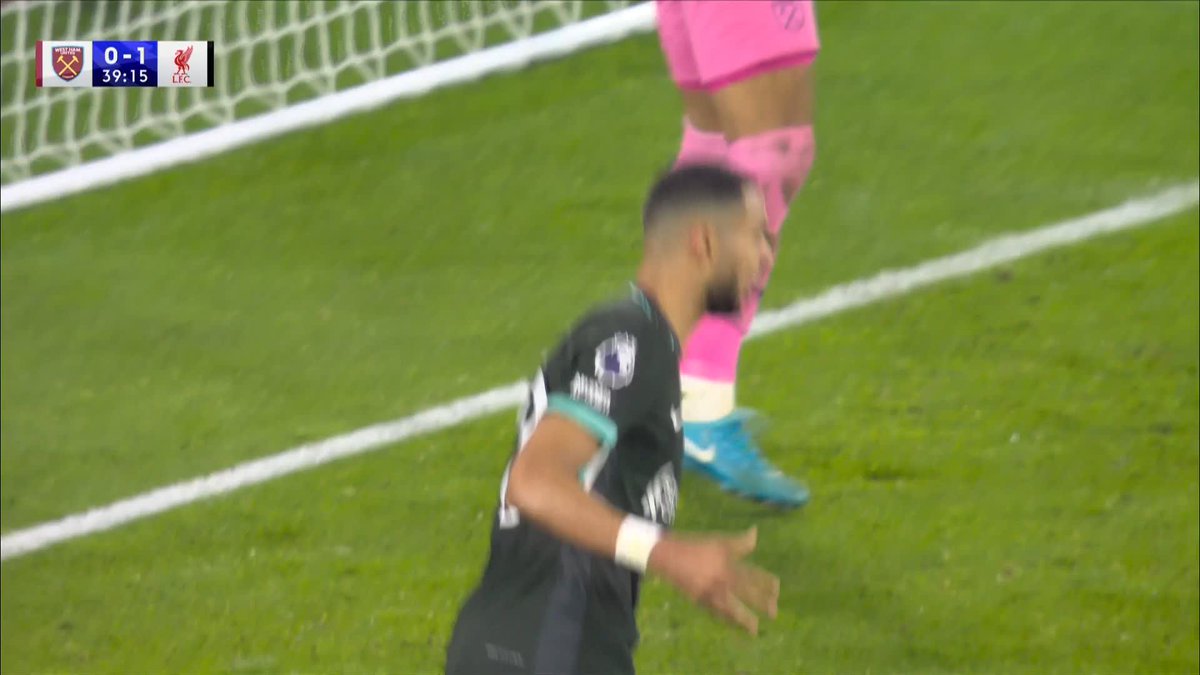 "Yet more magic from Mo Salah" 🪄 Gakpo is there to finish it off after a brilliant piece of skill from Salah 🎯