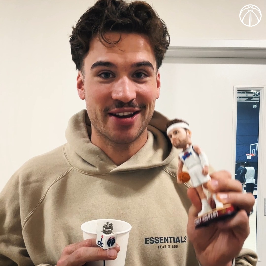 This Space Jam bobblehead (including the hair 🤣) is Corey Kispert approved ✔️ 🐰 The first 10k fans at our game on Wednesday will get this special Corey bobblehead. 🎟️ Grab tickets: