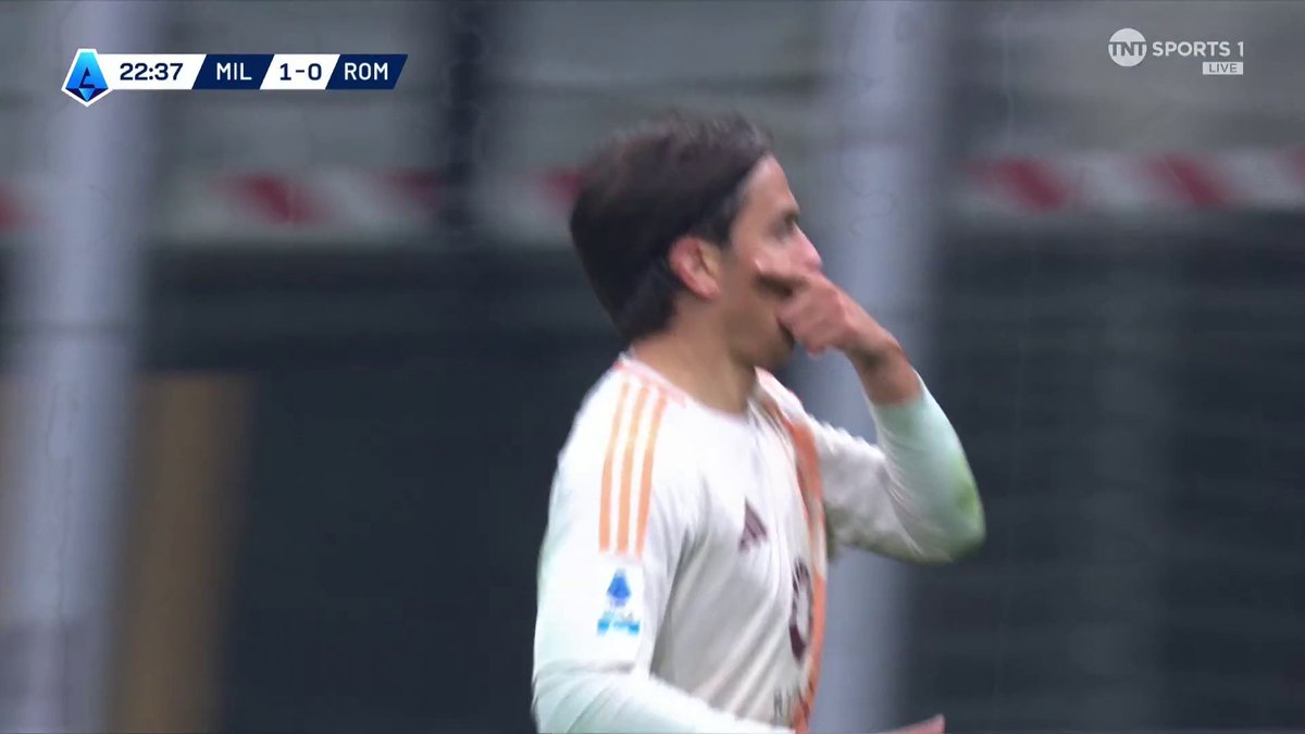 That is some finish by Paulo Dybala 💥 Roma waste no time levelling the game up. 📺 TNT Sports & discovery+ UK