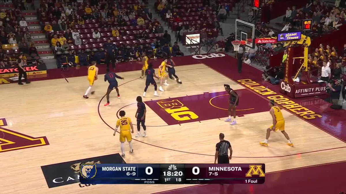 22-POINT FIRST HALF 😤 Mike Mitchell Jr. was perfect from the field for Minnesota Men's Basketball 👏 #B1GMBBall on Peacock 💻