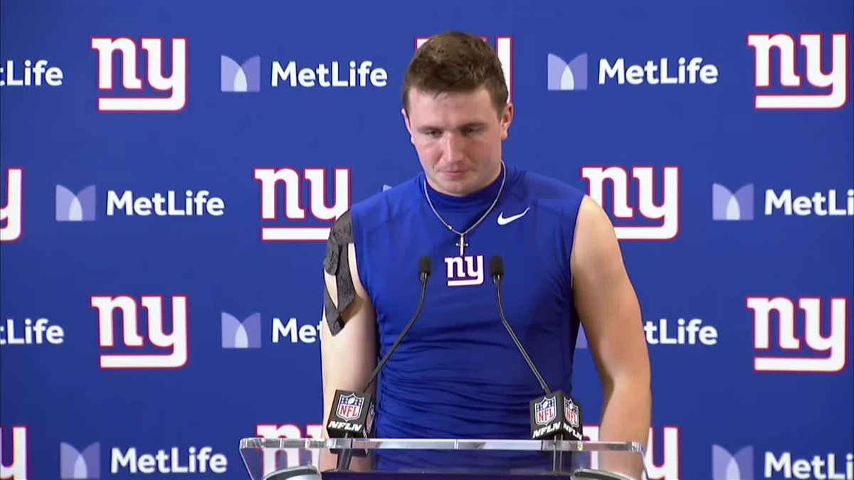 Leader: Drew Lock says #Giants fans "deserved" the win today: "The fans deserved it, the locker room deserved it, everyone that is a part of this organization deserved it. We knew we had it in us." New York's biggest villain, Drew Lock.