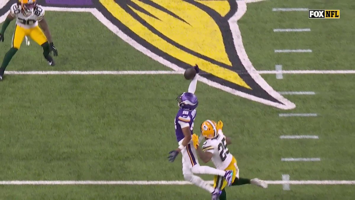 "That was Randy Moss-esque." - Tom Brady 😪 A hold negated this wild Justin Jefferson catch