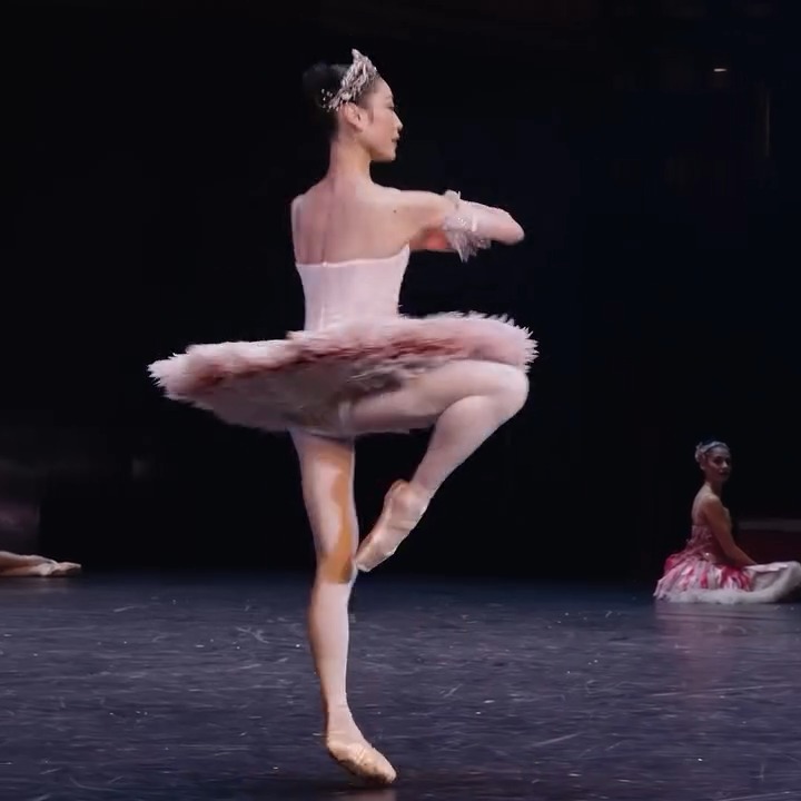 The festivities continue with Birmingham Royal Ballet's The Nutcracker 🩰 Journey through a fantastical winter wonderland of dancing snowflakes to the kingdom of the Sugar Plum Fairy. Ending tomorrow. Grab your tickets now: