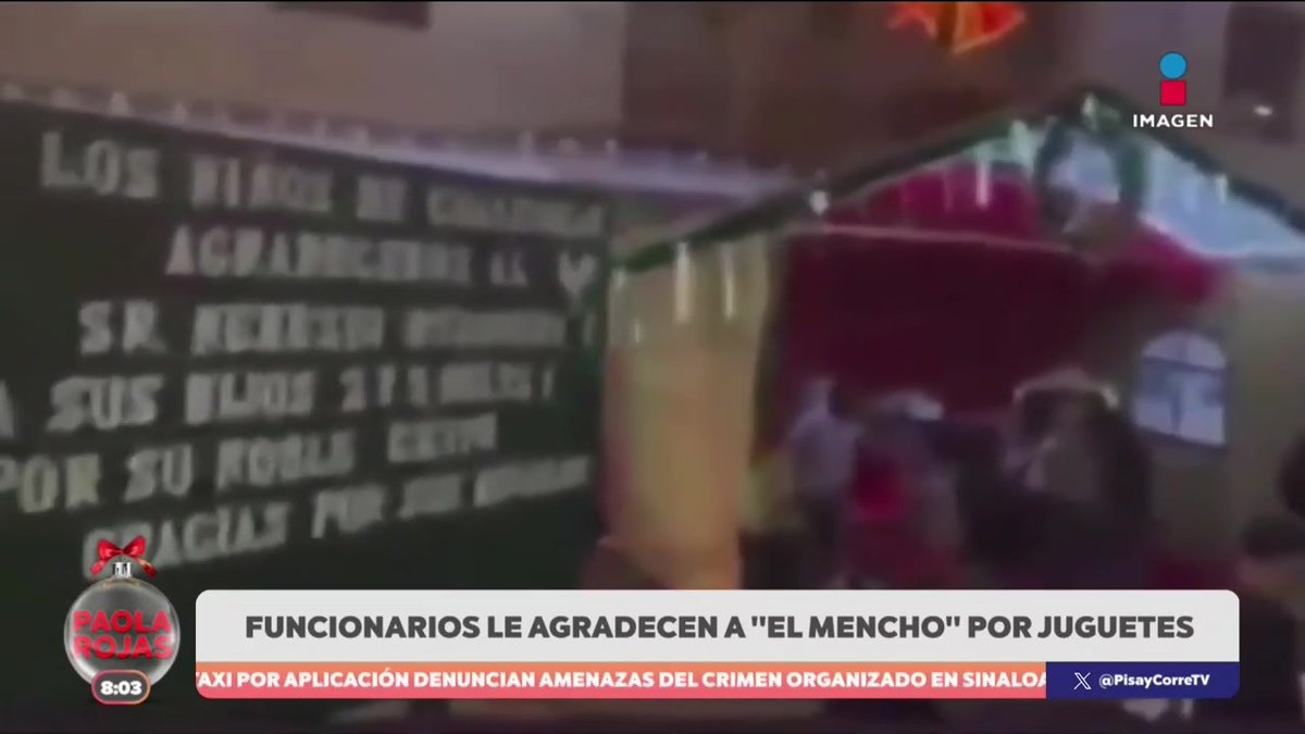 “Muchas gracias al señor Nemesio Oseguera Cervantes”. Con este mensaje un funcionario de #Coalcomán, #Michoacán, le agradeció a Nemesio Oseguera, alias “El Mencho”, la donación de juguetes para los niños de la comunidad. Kena Uribe #PaolaRojasDPC Paola Rojas