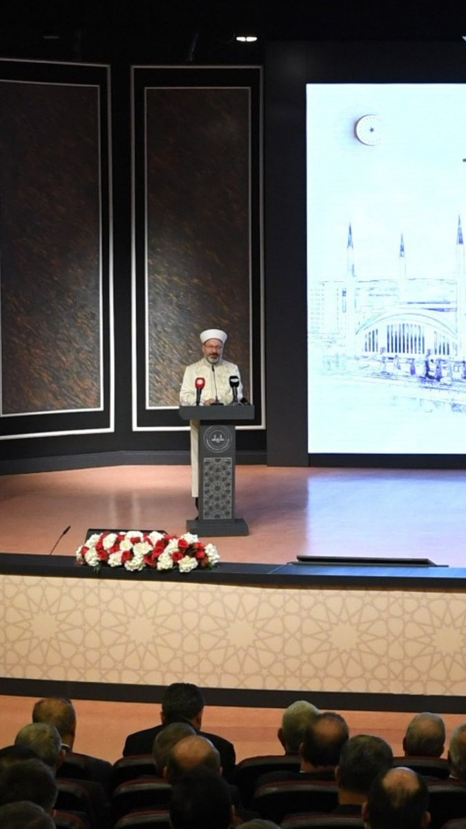 "Bir asrı aşan bir süre içerisinde yüzbinlerce hocamız Diyanet İşleri Başkanlığımızın bugünkü seviyeye ulaşmasına katkı sağladı. Allah hepsinden razı olsun." Diyanet İşleri Başkanlığımızın bir asırlık hikayesinin anlatıldığı “Türkiye Yüzyılında Diyanet İşleri Başkanlığı” belgesel filmimizin tanıtım programına katıldık. Teşkilatımıza gönül veren bütün hocalarımıza ve aziz milletimize teşekkür ediyorum.