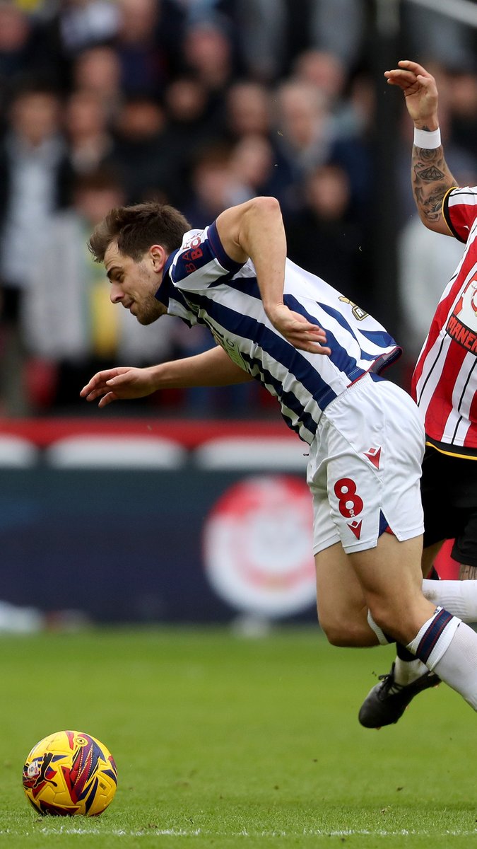 Fight, desire, spirit and all the little things in between. 💪 It was a Molumby masterclass against the Blades. 🔋