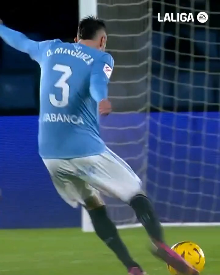 Uno de los goles más importantes del año. Al no mantener las cifras descomunales que estaba haciendo se ha bajado un poco el suflé con Mingueza pero su 2024 es una barbaridad. De los mejores años de un jugador del Celta distinto de Iago en mucho tiempo.