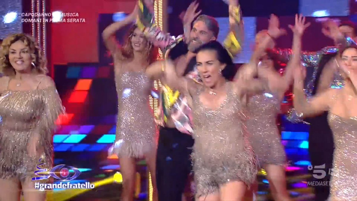 Abbiamo solo una parola per gli inquilini e la nostra Rebecca: PAZZESCHI! 🤩