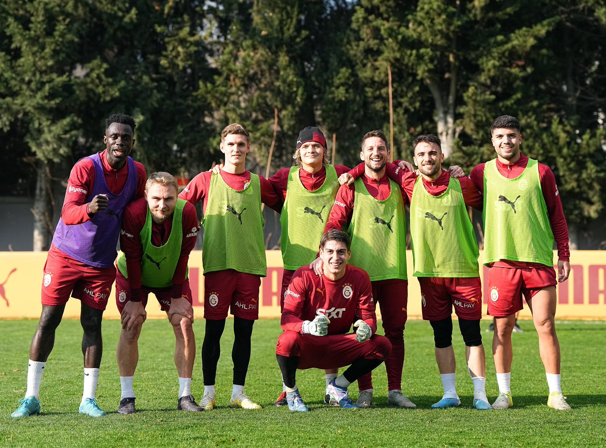 ☀️ Florya'da yılın son antrenmanı 💛❤️