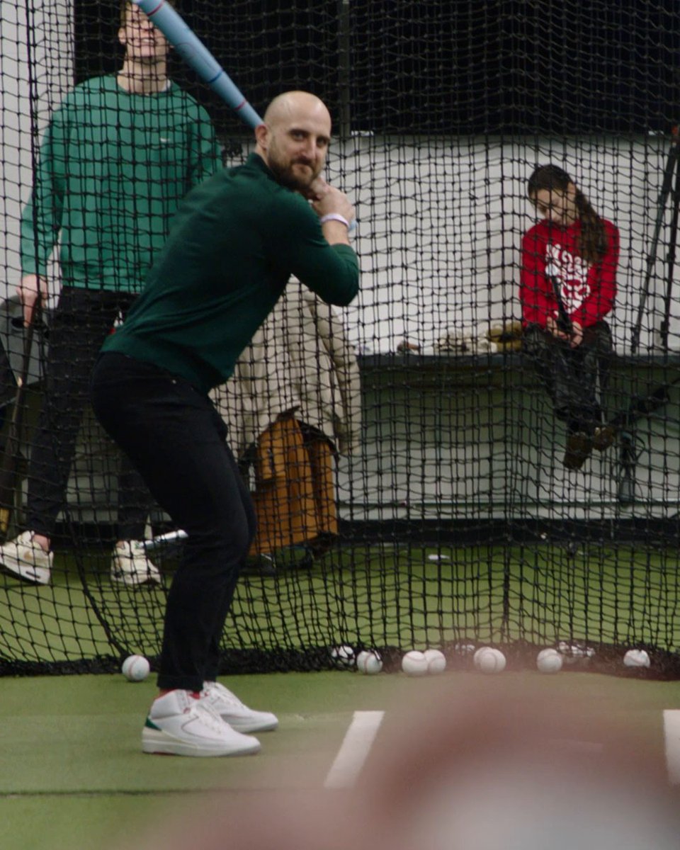 We've got some multi-sport athletes over here. ⚾️ Don't miss the final episode of the Road to the #WinterClassic presented by Enterprise! 🇺🇸: 3:30p ET on NHLonTNT 🇨🇦: 4:30p ET on Sportsnet