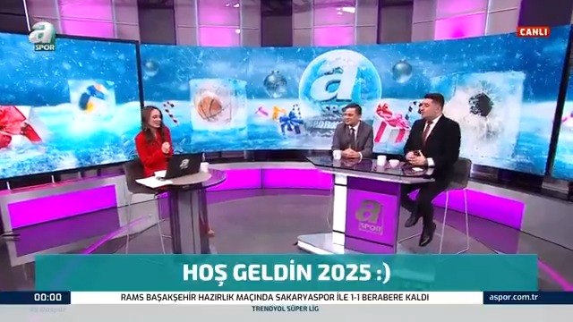 🎇 HOŞ GELDİN 2025! 🥳 Melike Çelik: Mutlu bir yıl olsun, 2025 yılı hepimize güzellik, mutluluk ve sağlık getirsin!