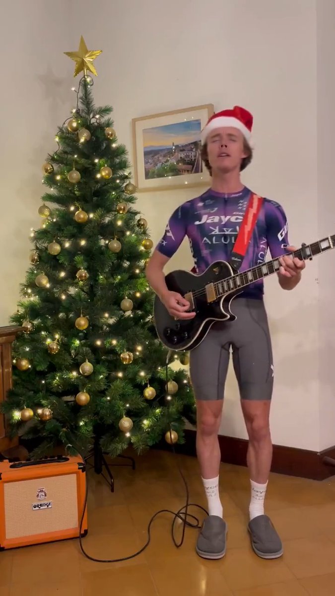 Purple kit 💜 Purple rain 🎶 He’s new and he’s coming in hot 🔥 Before the new season even starts Paul Double shows us he’s a man of many talents! Happy New Year! 🥳