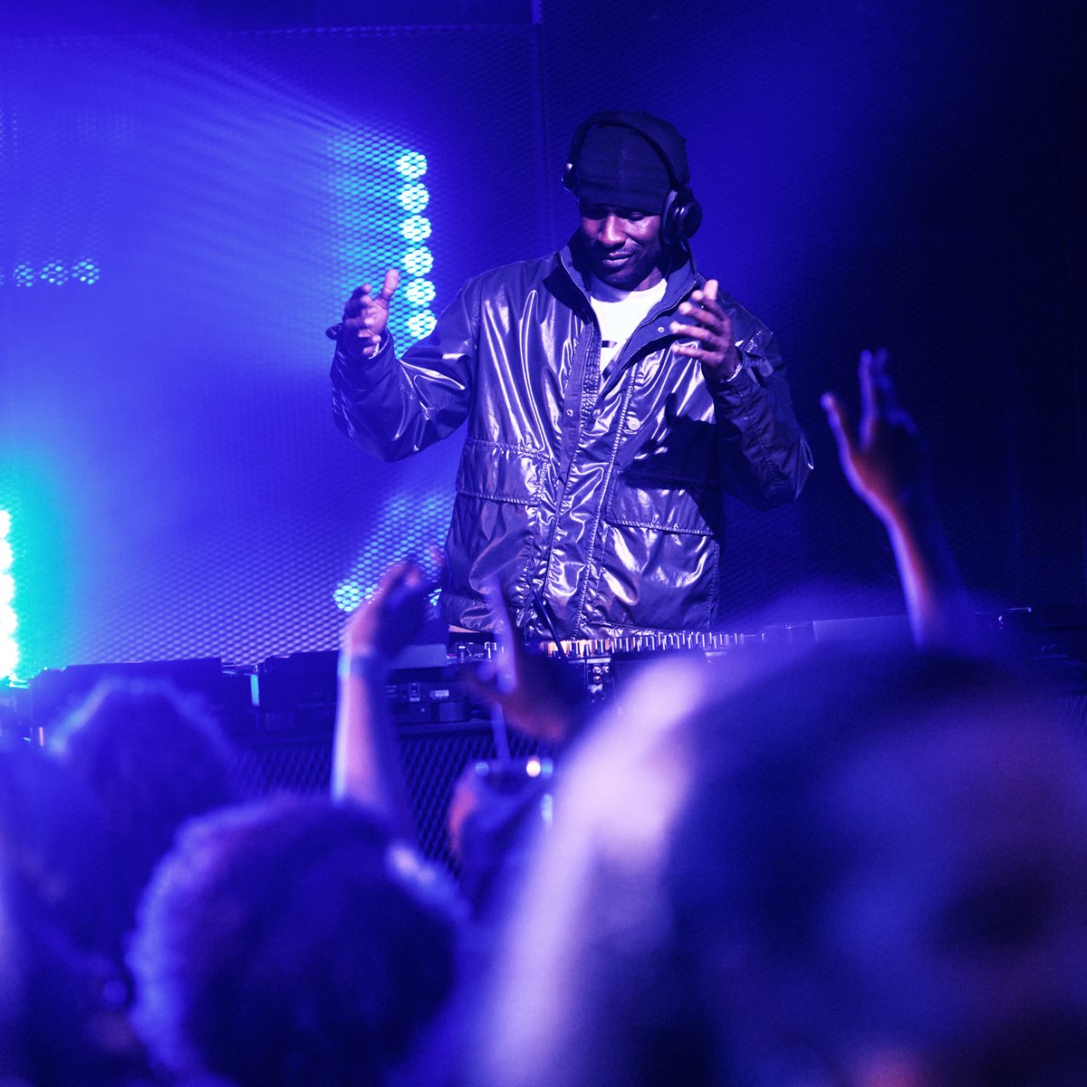 .Big Smoke - knows—and loves—house. Ring in 2025 with his special #AppleMusicLive set.