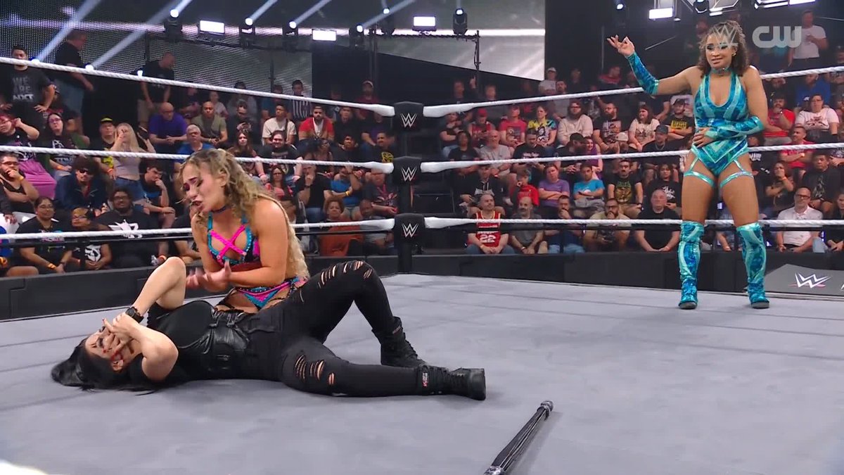 Here comes @CoraJadeWWE... 👀 Things are heating up in the Women's Division! 😳 🔥 #WWENXT