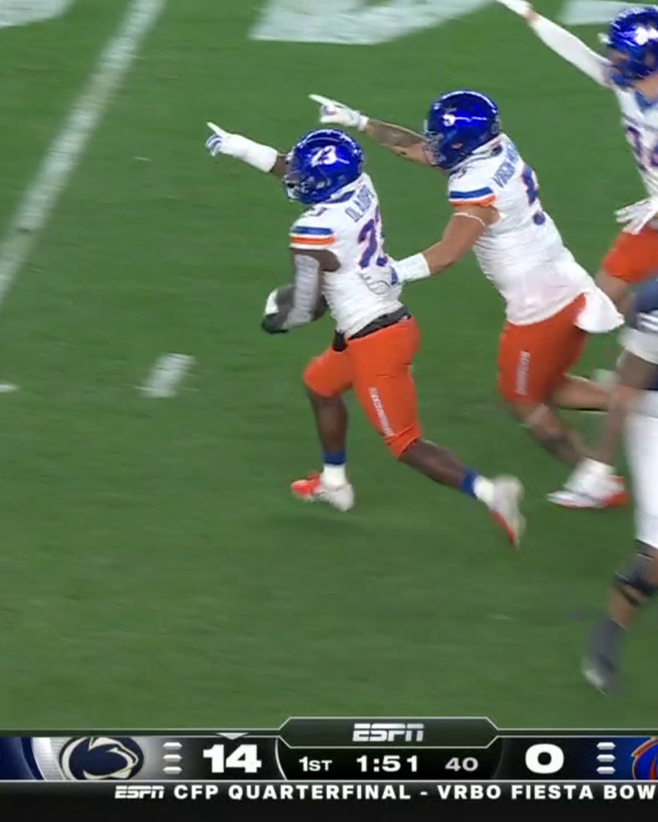 PENN STATE TAKES IT AWAY FROM JEANTY, BUT BOISE STATE GETS IT BACK ON THE ENSUING DRIVE 😱
