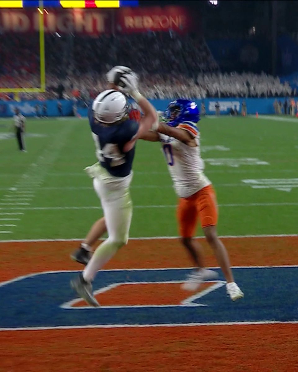 TYLER WARREN'S SECOND TD OF THE DAY 😮 He extends the lead for the Nittany Lions 🏈