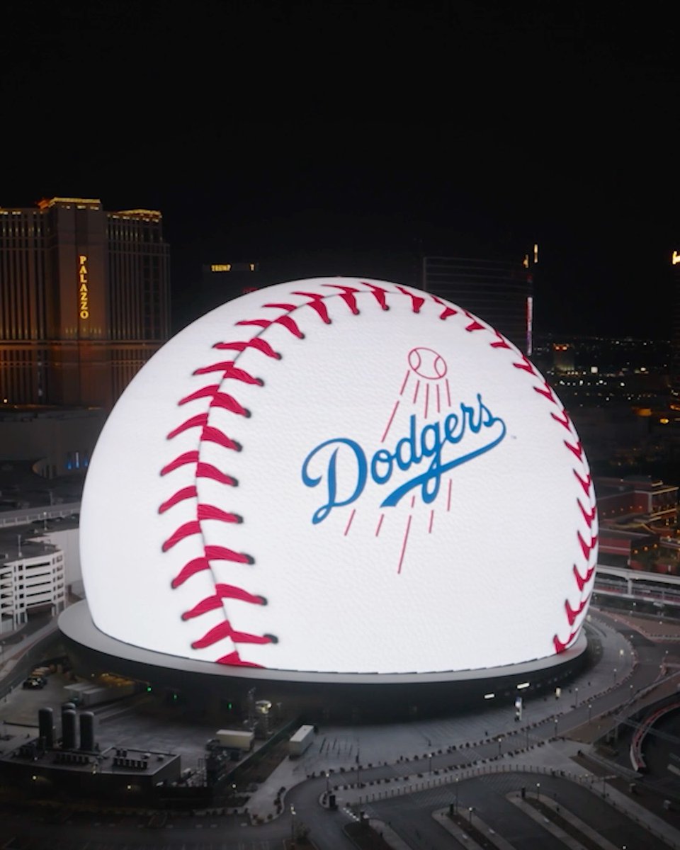 Vegas recognizing the champs to bring in the new year!