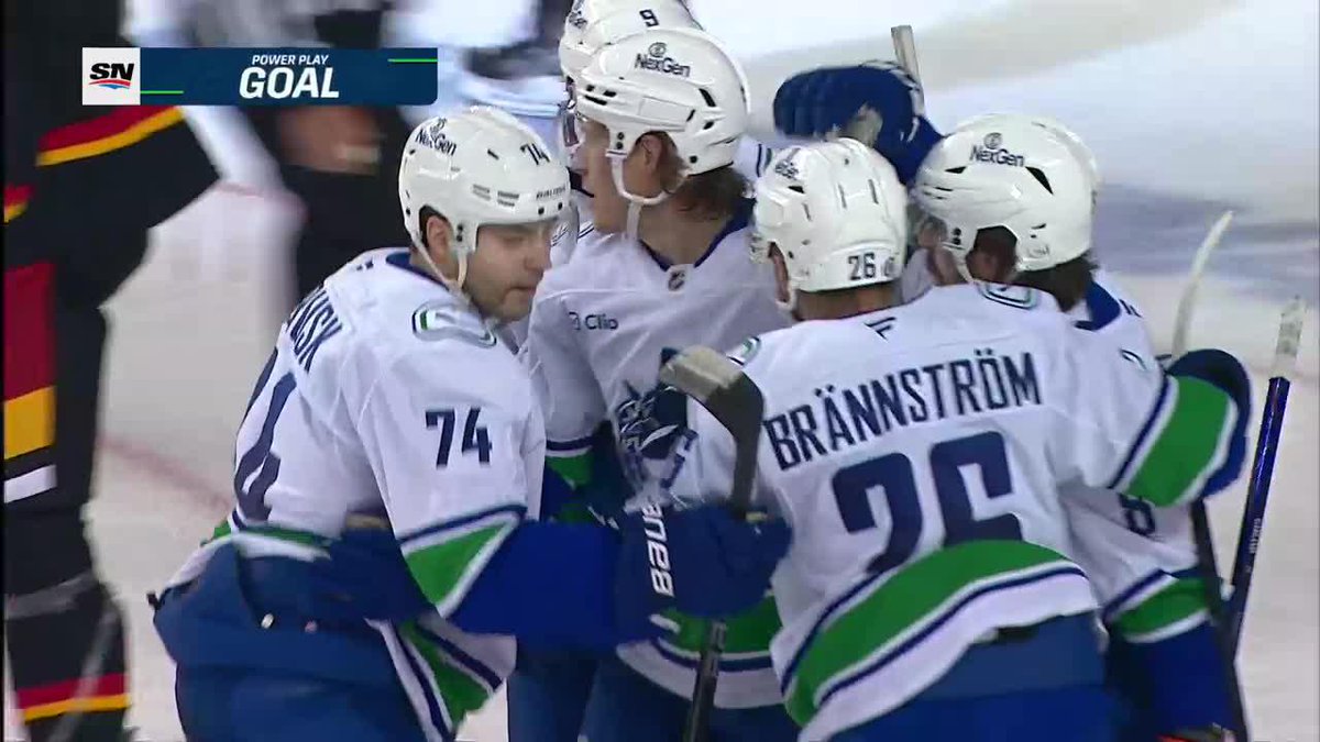 Boeser capitalizes on the power play! 🚨