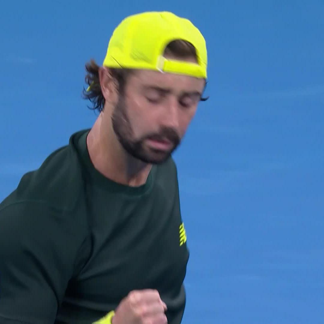 Stealing the first set 👀 Jordan Thompson wins 5 games in a row against Michelsen #BrisbaneInternational