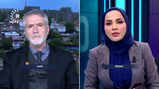 Parêzer û mafnas Sidki Zîlan li ser ❝pêvajoya nû❞ got: 🎙️ ❝Her çi qas înkar bike jî Qendîl hevalê Esed û Îranê bû❞ 🎙️ ❝Di pêvajoya nû de dixwazin Ocalan û DEM Partî, YPGyê îqna bikin ku çekên xwe dayîne❞ 🎙️ ❝Li çar parçeyên Kurdistanê mijara Kurdan Rojavayê Kurdistanê ye❞ 🎙️ ❝Tirkiye ji bo ku li Rojavayê Kurdistanê çek werin danîn ji Ocalan û DEM Partiyê alîkariyê dixwaze❞ 🎙️ ❝Pêwendiya YPGyê ya bi Amerîkayê re ne bi dilê Qendîlê bû❞ 🎙️ ❝Berê destê Kurdan û PKKyê xurttir bû❞ 🎙️ ❝Li Rojavayê Kurdistanê destê Kurdan xurt e❞
