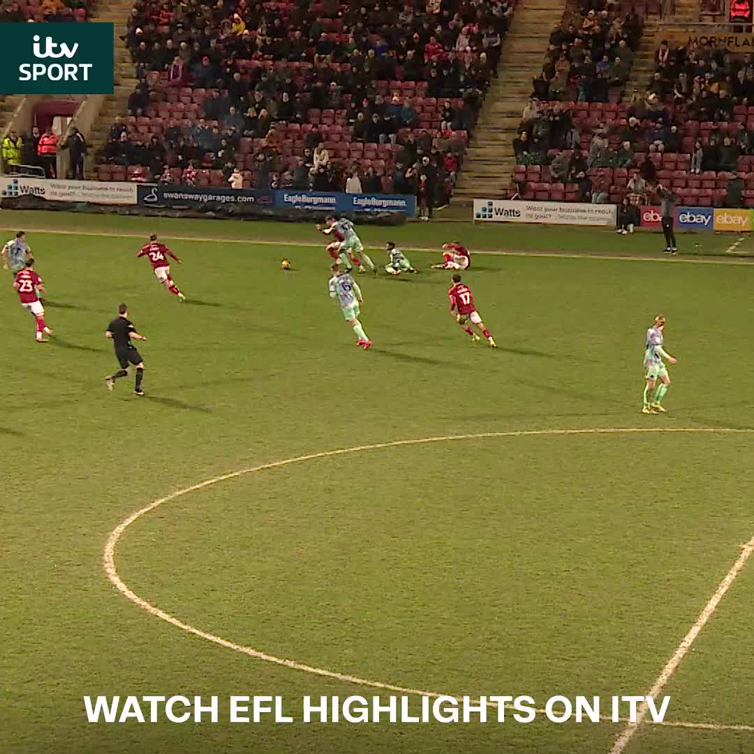 Late late drama 👀😅 90+3' - 2⃣-2⃣ 90+8' - 3⃣-2⃣ #ITVFootball | EFL | Crewe Alexandra