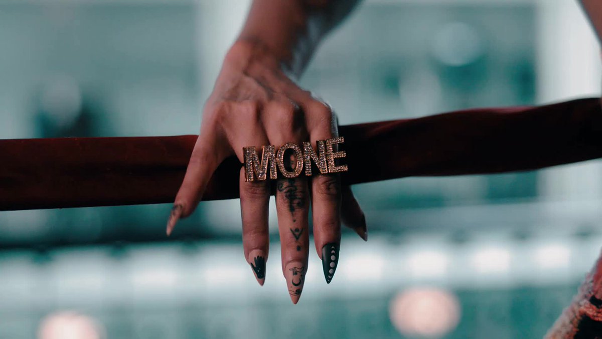 2025 is all Moné as the TBS Champion Mercedes Moné retained the title at Worlds End and looks toward the future! Watch #AEWDynamite LIVE on TBS Network & hbo max fka Último Moné