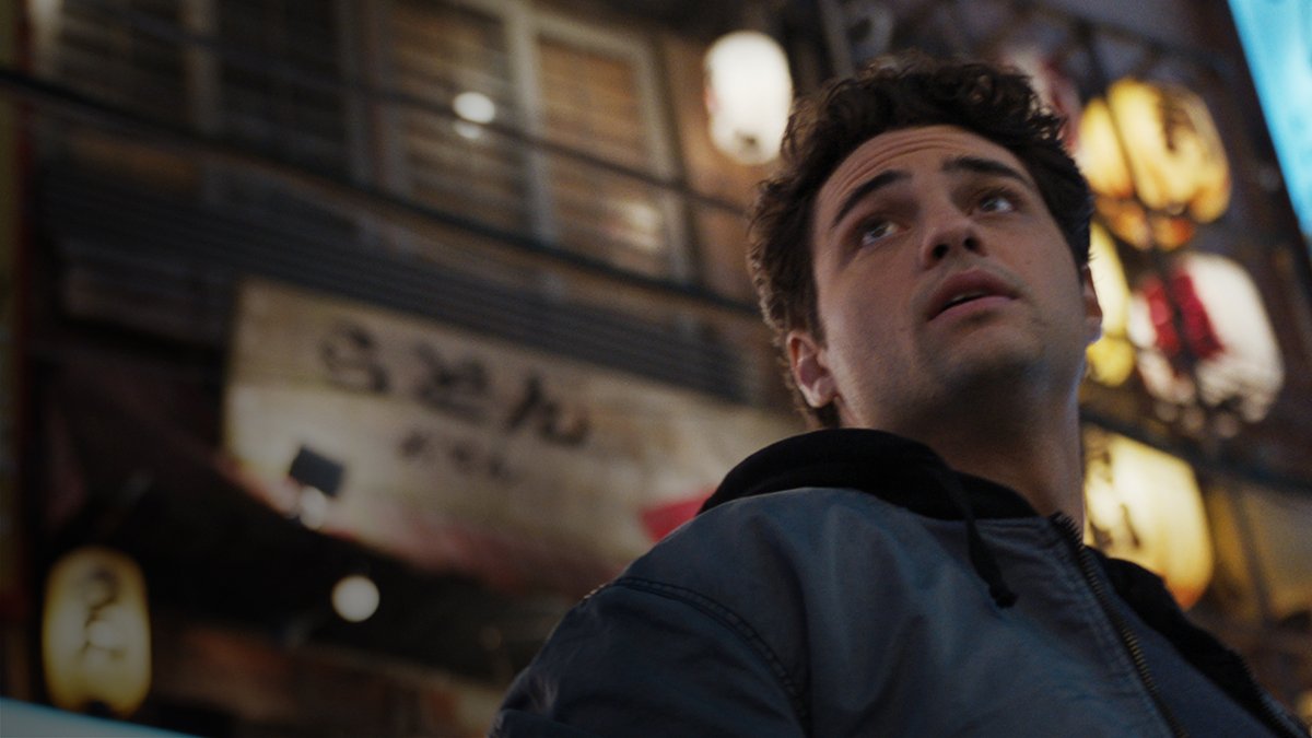 To save the world, it takes a pair. Noah Centineo. Teo Yoo. The Recruit returns JANUARY 30.