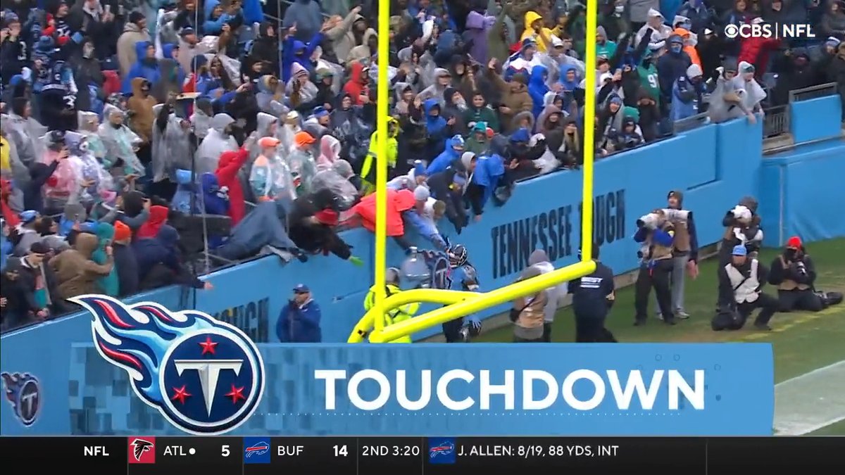 3 Years Ago Today: The #Titans beat the Dolphins 34-3 to improve to 11-5 on the 2021 season. Tennessee took control of the No.1 Seed in the AFC that day and went on to beat the Texans in Week 18 to secure the top seed. What a time 🥺 #TitanUp