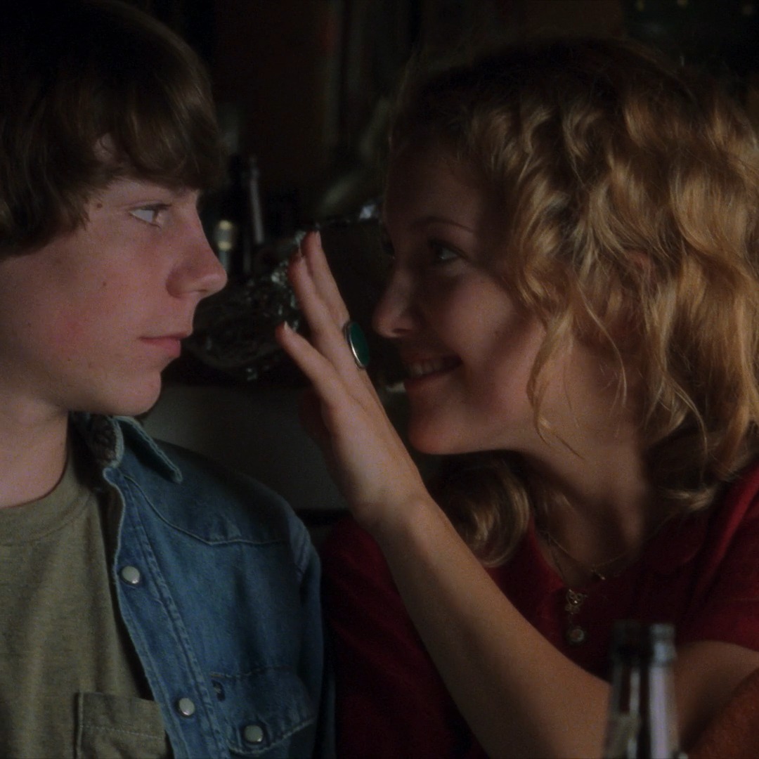 Evening viewing recommendation? On Criterion Channel, watch ALMOST FAMOUS (2000) in our Three by Cameron Crowe collection! 🖤 The writer-director drew from his own extraordinary teenage experiences for this vivid and heartfelt 1970s-set coming-of-age odyssey.