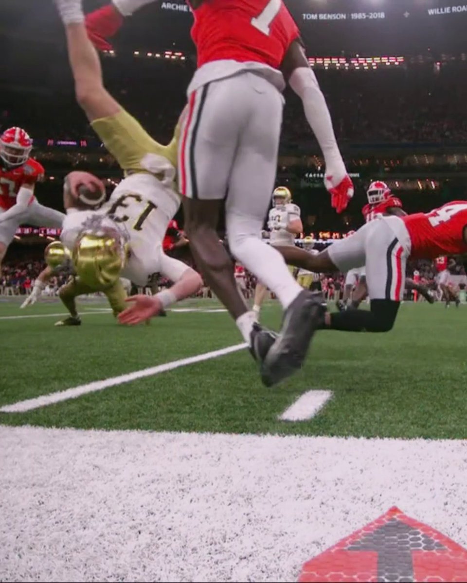 Notre Dame QB Riley Leonard flipped over him for the first down 😯