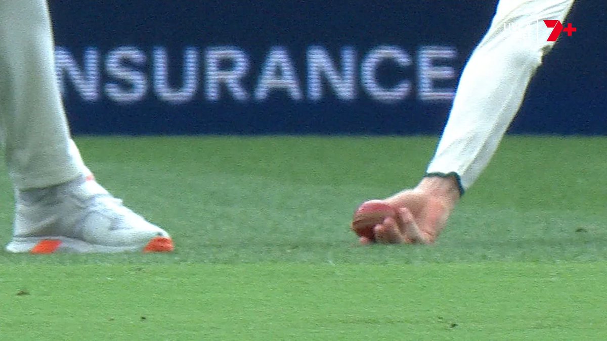 "...then he wasn't able to control it and then I think the ball slipped out just a little bit and grazed the ground. That is what the TV evidence showed." - Sunil Gavaskar's take on the Steve Smith catch decision #AUSvIND