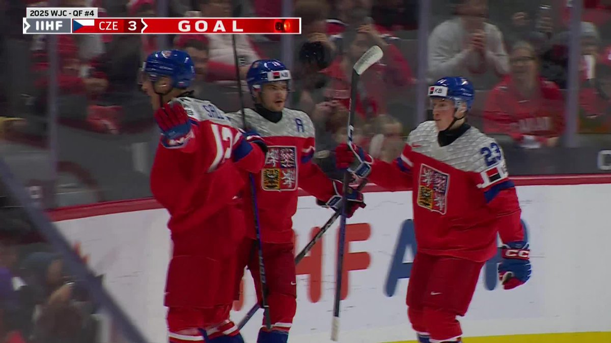 Eduard Sale stuns Canada again! This time with 2 seconds left in the first period.🇨🇿😳 czechockey #WorldJuniors #CZECAN #IIHF
