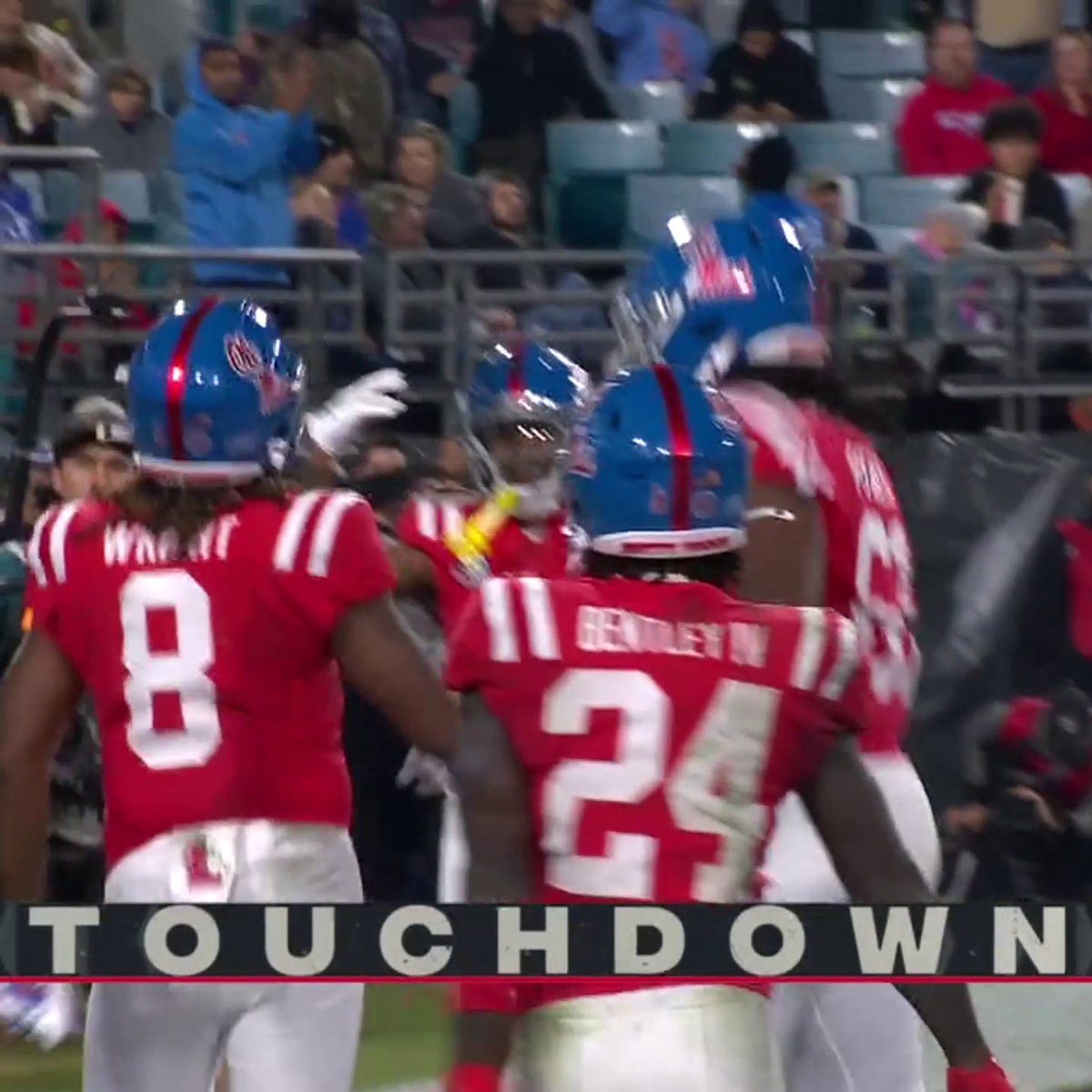 A BEAUTY of a throw from Jaxson Dart for the TD 🤩