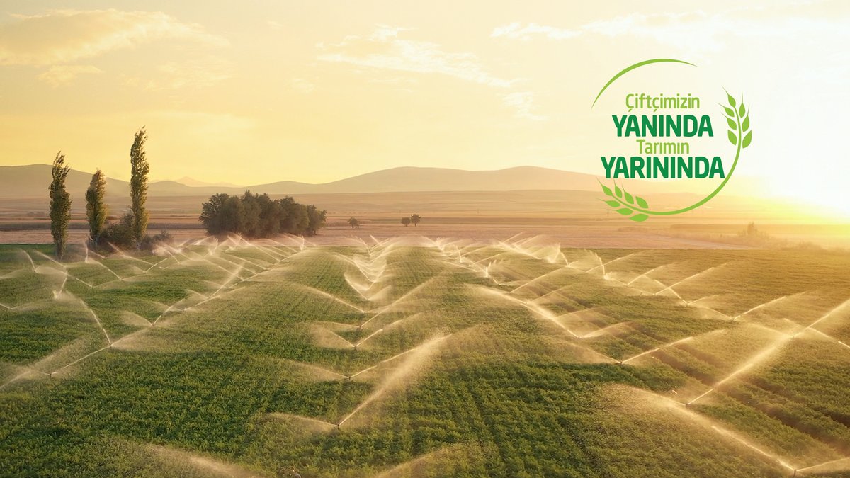 Tarımda modern sulama sistemleri kullanılsa ne fark eder? 5 yılda Sapanca Gölü kadar su tasarrufu fark eder. On binlerce çiftçimize Basınçlı Sulama Sistemleri Kredisi vermemiz işte bu yüzden. Çiftçimizin yanında, tarımın yarınında. #ZiraatBankası #BirBankadanDahaFazlası