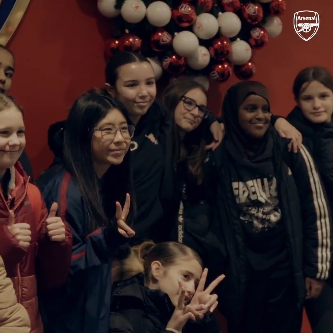 Memories to savour ❤️ Our women’s team joined year 7 girls at a session delivered by Arsenal in the Community. Premier League Kicks and Inspires are two local programmes we deliver free for young girls to create a sense of belonging, and keep their love for the game alive 💫