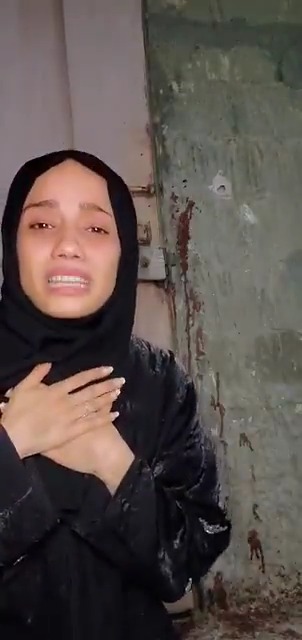 غدير الشرعبي تناشد بالقبض على قاتل أبيها. على السلطات الأمنية في تعز سرعة القبض على قاتل الحاج سيف في جريمة هزت أرجاء تعز، ولا يزال القاتل حراً منذ أربعة أيام. اضبطوا الأمن لا تجعلوها فوضى حتى لا تحدث جنايات أخرى