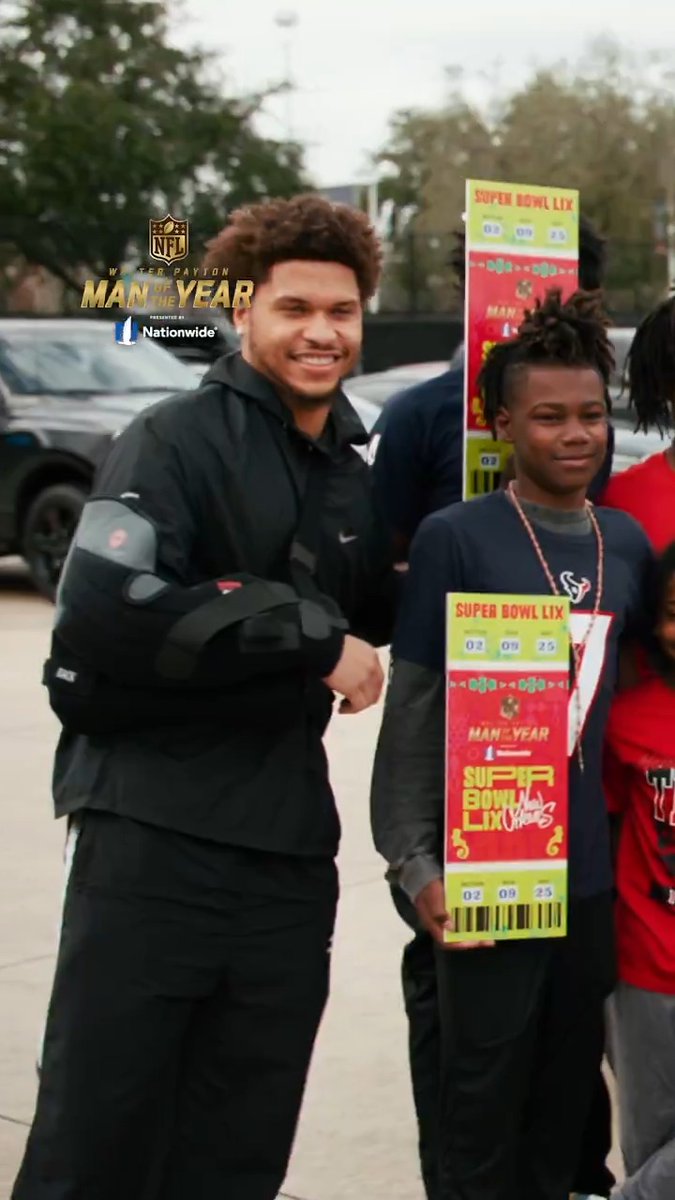 A reminder of what's important off the field 🫶 Voting counts double today, so make sure to vote Jalen for Walter Payton Man of the Year! #WPMOYChallenge + Jalen Pitre