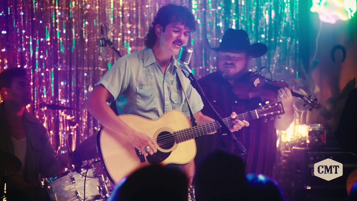 Nothing like a little bit of Lubbock to get me high 🎶 Flatland Cavalry #CMTLive
