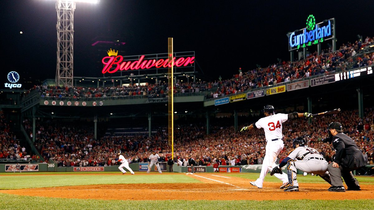 (2013) "DAVID ORTIZ! DAVID ORTIZ! DAVID ORTIZ!" 🐐 (via MLB Vault)