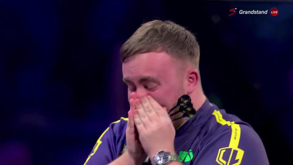 𝐓𝐇𝐄 𝐍𝐄𝐖 𝐖𝐎𝐑𝐋𝐃 𝐂𝐇𝐀𝐌𝐏𝐈𝐎𝐍 👑 Luke Littler defeats Michael van Gerwen to claim the World Darts Championship 🤩🎯 #WCDarts