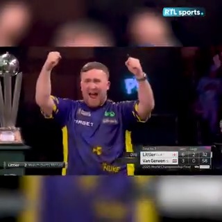 IL L'A FAIT ! A 17 ans Luke Littler est le plus jeune champion du monde de darts de l'histoire, quel talent. 👏 #RTLsports