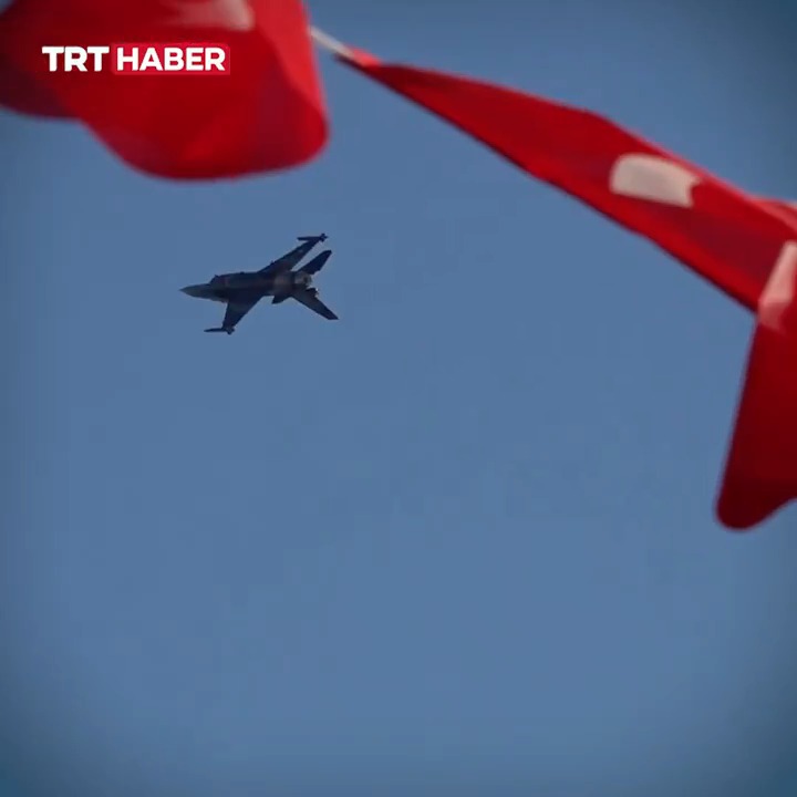 🇹🇷SOLOTÜRK’ten Mersin'in düşman işgalinden kurtuluşunun 103. yıl dönümüne özel uçuş…