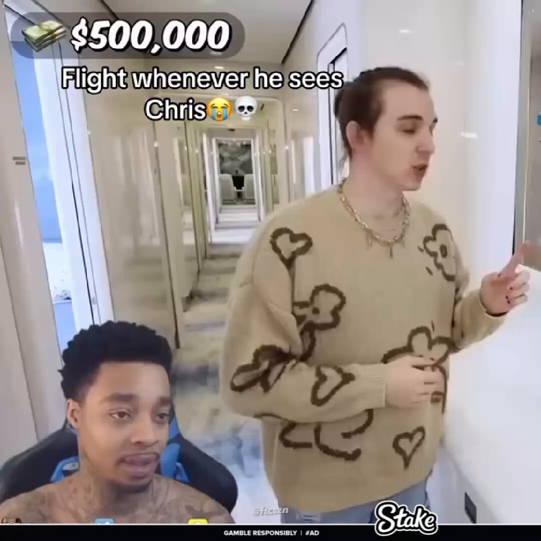 The face Flight makes everytime Chris from MrBeast pops up is too funny 😭