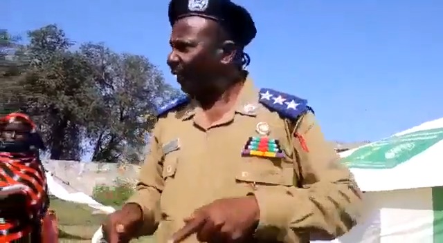 قالها هذا الضابط السوداني قبل عدة سنوات: 40 سنة و أنا شغال في الدفاع المدني السوداني مافي مساعدة توصل للسودان إلا وترى أول طائرة في المطار هي طائرة سعودية🇸🇦